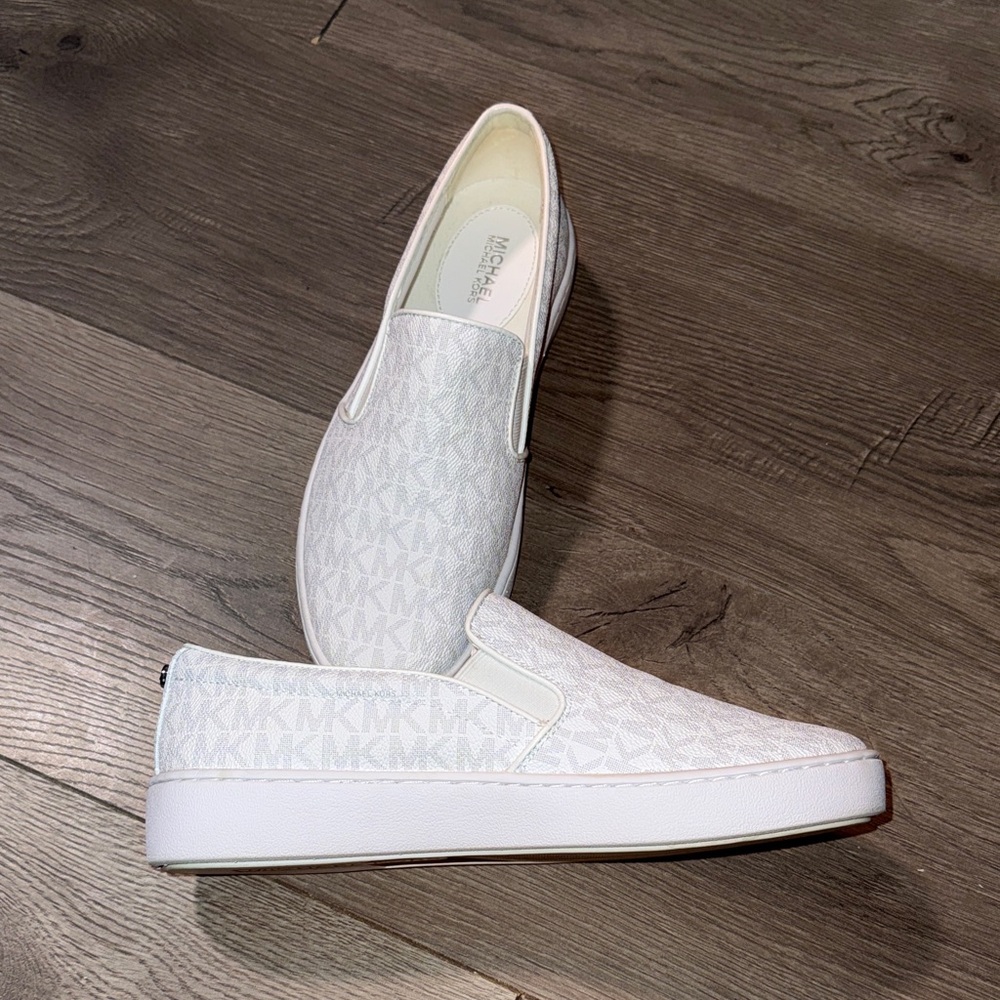 Michael Kors Teddi Signature Logo Slip-On Sneaker - Picture 3 of 8